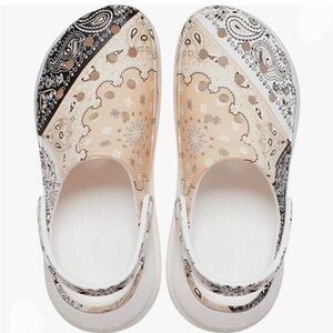 Crocs Classic Crush Bandana Unisex men’s Sz 10 Women’s Sz 12 Platform Clogs NWT